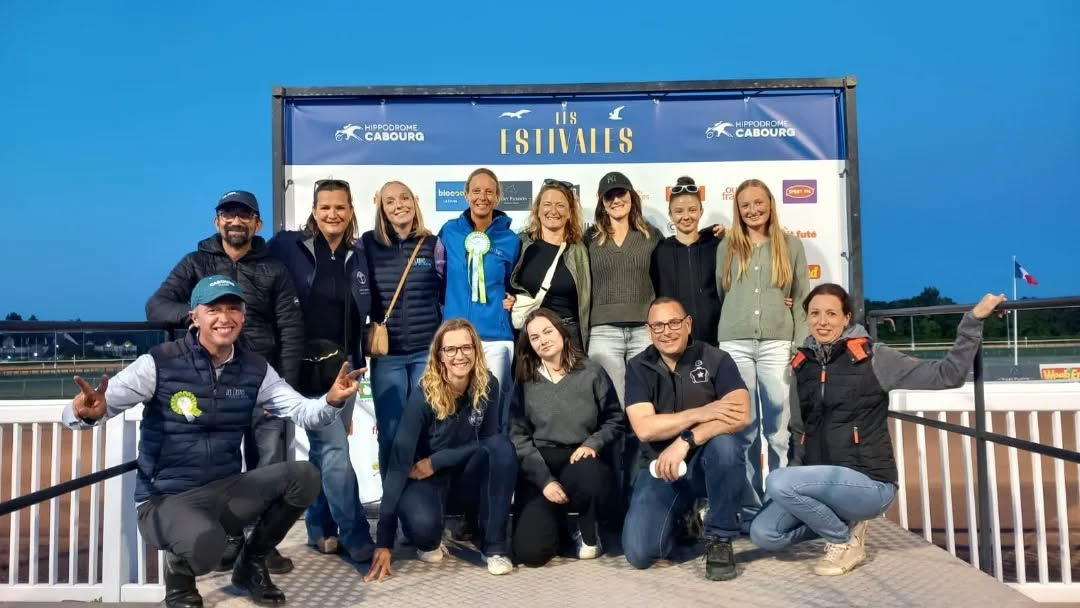 Équipe réunie à Cabourg lors d’une journée #RaceAndCare